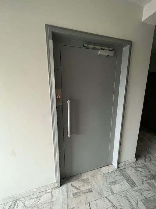 Amajed Apartment นามูร์ ภายนอก รูปภาพ